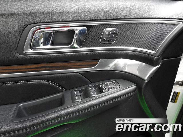 Ford Explorer 2.3 Limited 4WD 5th 2016 — фото 19