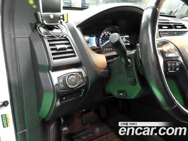 Ford Explorer 2.3 Limited 4WD 5th 2016 — фото 20