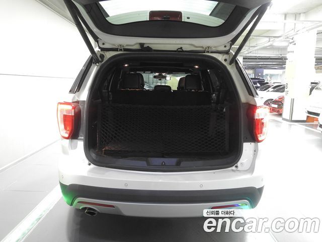 Ford Explorer 2.3 Limited 4WD 5th 2016 — фото 23