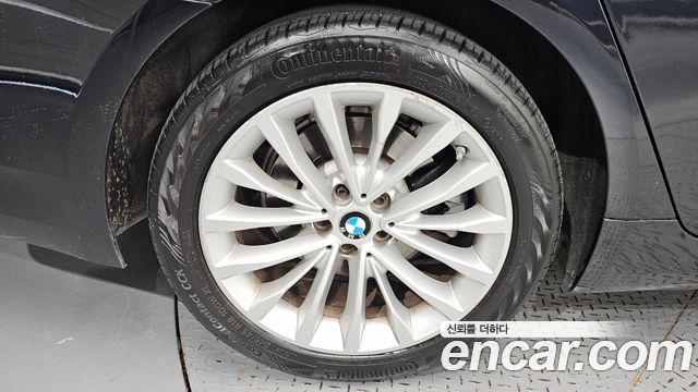 BMW 5 Series (G30) 530e Luxury 2021 — фото 5