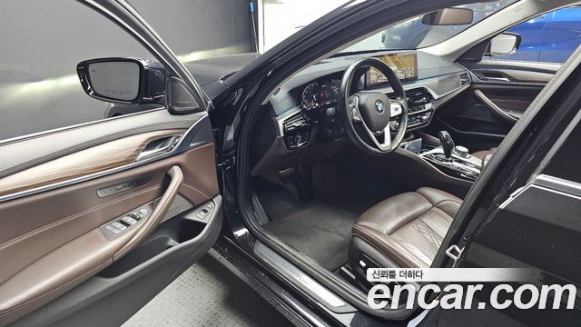 BMW 5 Series (G30) 530e Luxury 2021 — фото 10