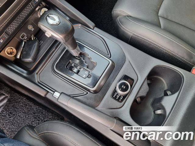 KG Mobility (SsangYong) Rexton Sports Khan Diesel 2.2 4WD Dynamic Edition (5-Link) 2021 — фото 15
