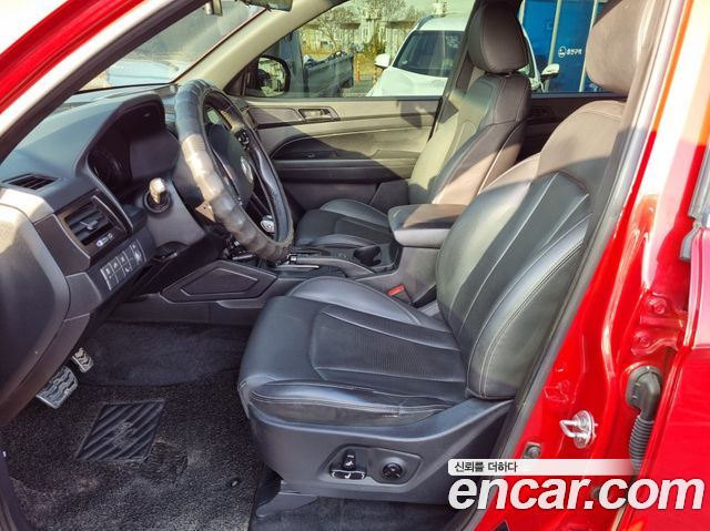 KG Mobility (SsangYong) Rexton Sports Khan Diesel 2.2 4WD Dynamic Edition (5-Link) 2021 — фото 16