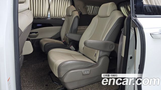 Kia Carnival (IV) Diesel 9-Seater Hi-Limousine Signature 2023 — фото 12