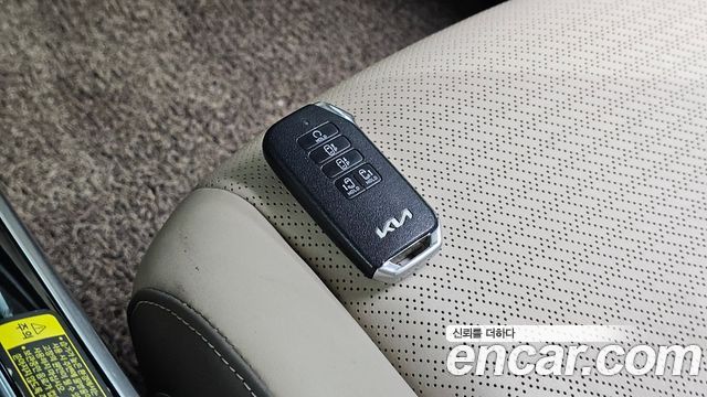Kia Carnival (IV) Diesel 9-Seater Hi-Limousine Signature 2023 — фото 17
