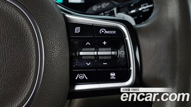 Kia Carnival (IV) Diesel 9-Seater Hi-Limousine Signature 2023 — фото 19