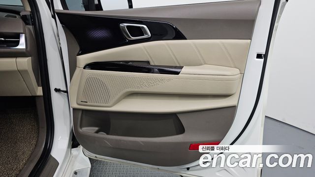 Kia Carnival (IV) Diesel 9-Seater Hi-Limousine Signature 2023 — фото 25