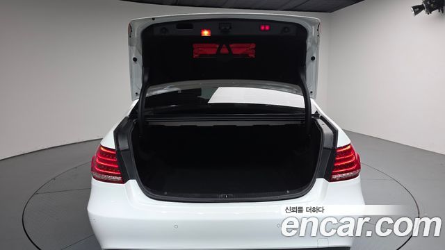 Mercedes-Benz E-Class (W212) E300 4MATIC Avantgarde 2015 — фото 20