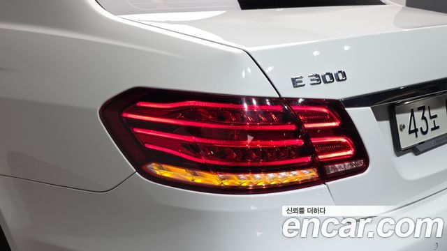 Mercedes-Benz E-Class (W212) E300 4MATIC Avantgarde 2015 — фото 23