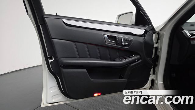 Mercedes-Benz E-Class (W212) E300 4MATIC Avantgarde 2015 — фото 24