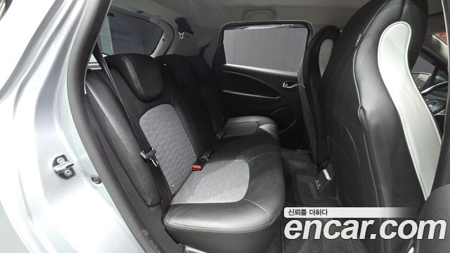 Renault Korea Zoe Intens Eco 2021 — фото 11
