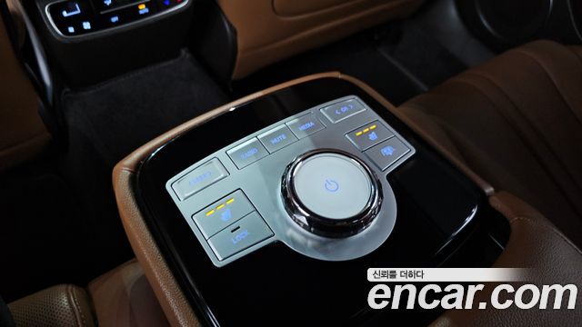 Genesis G80 (RG3) Gasoline 3.5 Turbo AWD 2024 — фото 30