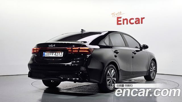 Kia K3 (II) 1.6 Prestige 2023 — фото 2