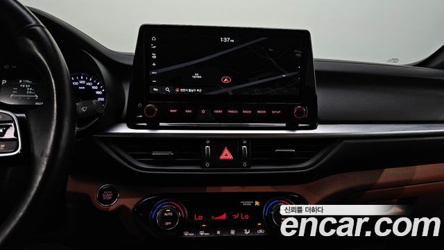 Kia K3 (II) 1.6 Prestige 2023 — фото 13