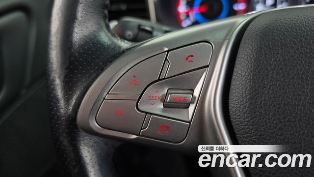 KG Mobility (SsangYong) Tivoli LX 2WD 2016 — фото 16