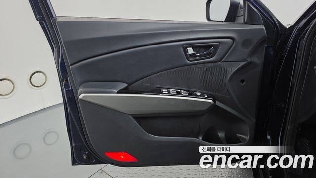 KG Mobility (SsangYong) Tivoli LX 2WD 2016 — фото 24