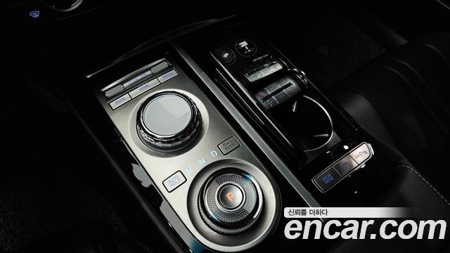 Genesis G80 (RG3) Gasoline 2.5 Turbo AWD 2024 — фото 9