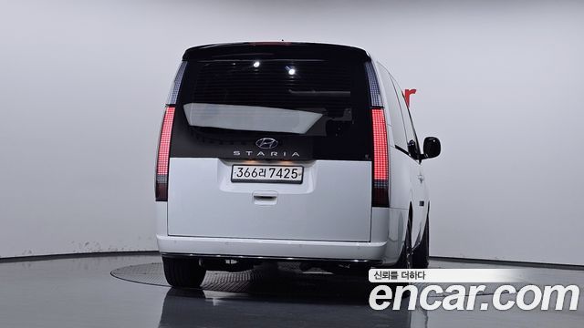 Hyundai Staria L3.5 Lounge 7-Seater Mobility 2023 — фото 4