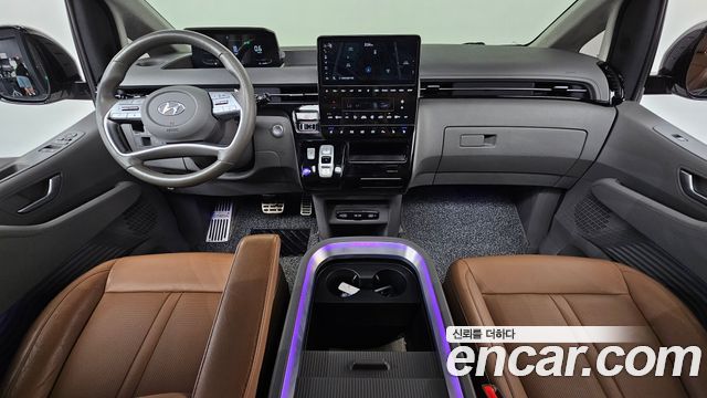Hyundai Staria L3.5 Lounge 7-Seater Mobility 2023 — фото 7