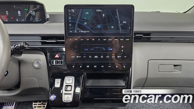 Hyundai Staria L3.5 Lounge 7-Seater Mobility 2023 — фото 12