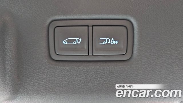 Hyundai Staria L3.5 Lounge 7-Seater Mobility 2023 — фото 18
