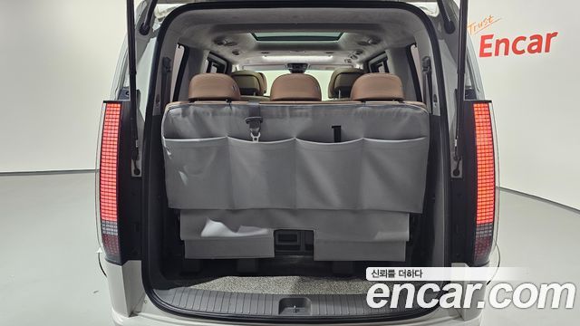 Hyundai Staria L3.5 Lounge 7-Seater Mobility 2023 — фото 20