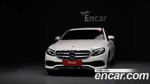 Mercedes-Benz E-Class (W213) E300 4MATIC Avnatgarde 2018 — фото 3