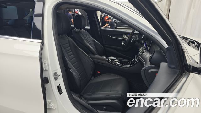 Mercedes-Benz E-Class (W213) E300 4MATIC Avnatgarde 2018 — фото 26
