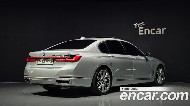 BMW 7 Series (G11) 750Li xDrive Design Pure Excellence 2020 — фото 2