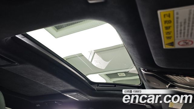BMW 7 Series (G11) 750Li xDrive Design Pure Excellence 2020 — фото 17