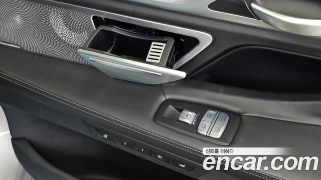 BMW 7 Series (G11) 750Li xDrive Design Pure Excellence 2020 — фото 34