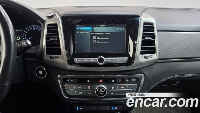 KG Mobility (SsangYong) Rexton Sports Diesel 2.2 2WD Prestige 2018 — фото 13
