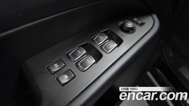 KG Mobility (SsangYong) Rexton Sports Diesel 2.2 2WD Prestige 2018 — фото 17
