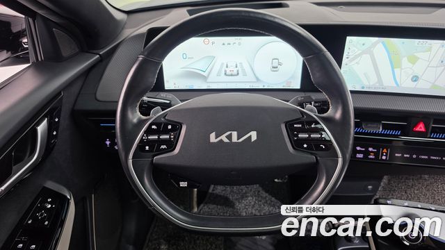 Kia EV6 Long Range 4WD GT Line 2023 — фото 14