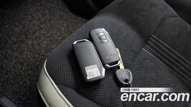Kia EV6 Long Range 4WD GT Line 2023 — фото 17