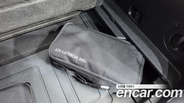 Kia EV6 Long Range 4WD GT Line 2023 — фото 18