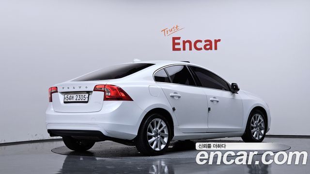 Volvo S60 D2 2nd 2015 — фото 2