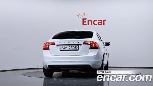Volvo S60 D2 2nd 2015 — фото 4