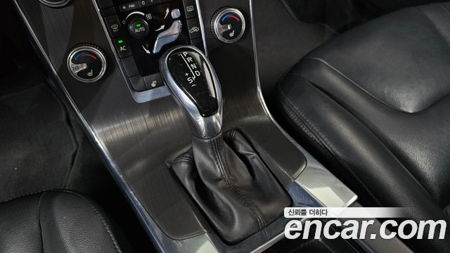 Volvo S60 D2 2nd 2015 — фото 9