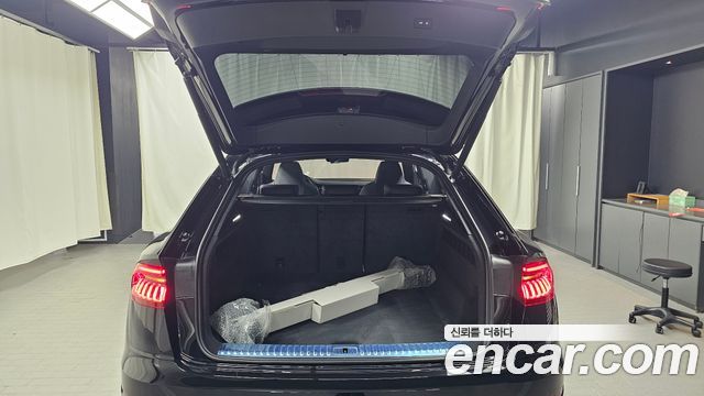 Audi Q8 (4M) 55 TFSI Quattro Premium 2022 — фото 18