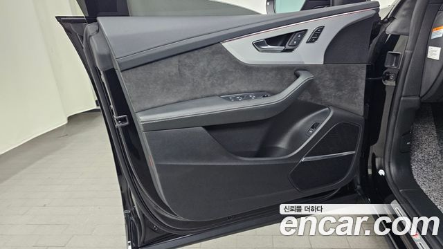 Audi Q8 (4M) 55 TFSI Quattro Premium 2022 — фото 24