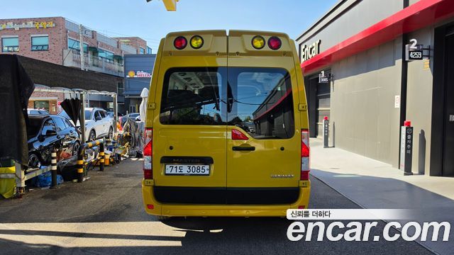 Renault Korea Master School Bus 15-Seater 2020 — фото 4