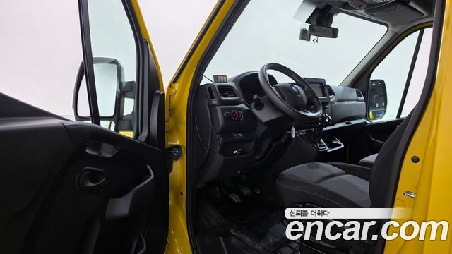 Renault Korea Master School Bus 15-Seater 2020 — фото 10