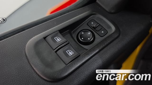 Renault Korea Master School Bus 15-Seater 2020 — фото 19