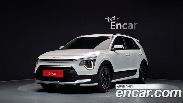 Kia Niro Prestige 2022 — фото 1