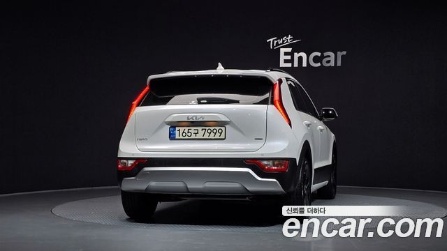 Kia Niro Prestige 2022 — фото 4