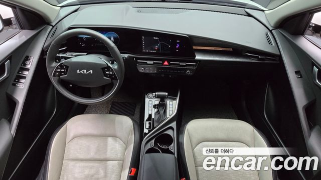 Kia Niro Prestige 2022 — фото 7