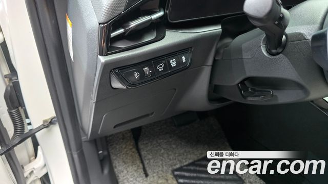 Kia Niro Prestige 2022 — фото 18
