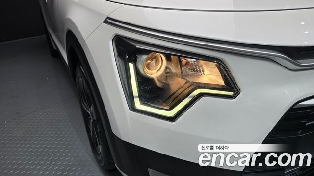 Kia Niro Prestige 2022 — фото 22
