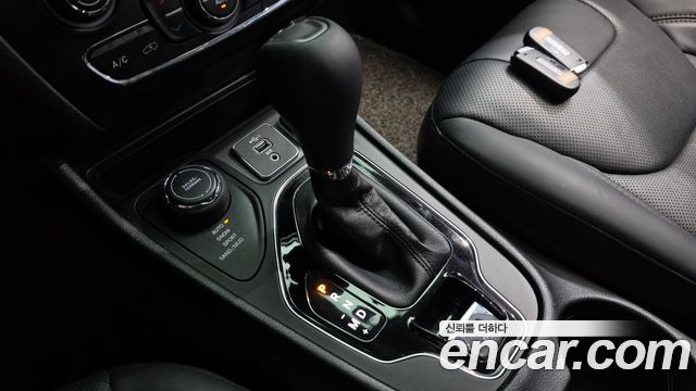 Jeep Cherokee (KL) 2.4 Limited AWD 2020 — фото 9